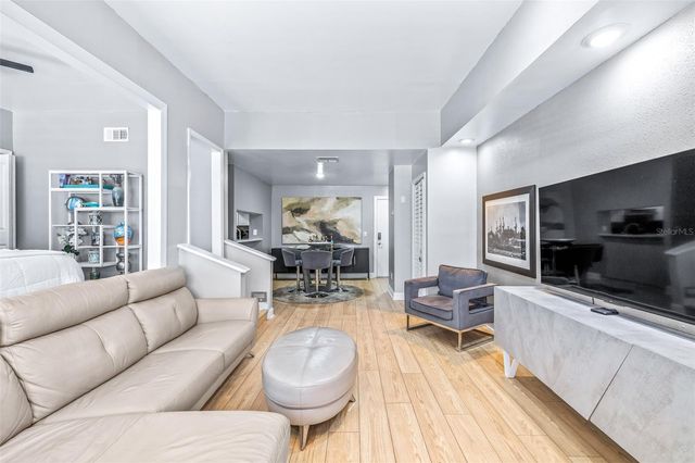 4405 W FAIR OAKS AVENUE 11, Tampa, FL 33611