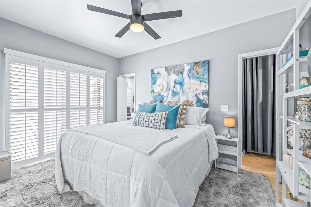 Image 17 of property listing at 4405 W FAIR OAKS AVENUE 11, Tampa, FL 33611