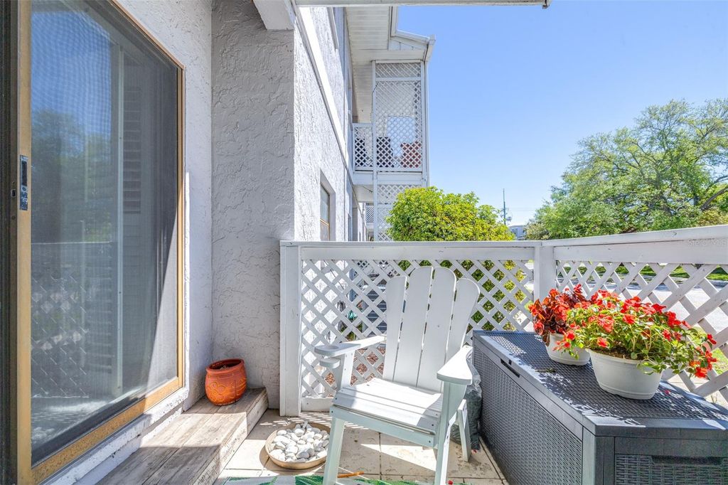 Image 24 of property listing at 4405 W FAIR OAKS AVENUE 11, Tampa, FL 33611