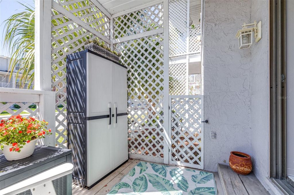 Image 25 of property listing at 4405 W FAIR OAKS AVENUE 11, Tampa, FL 33611