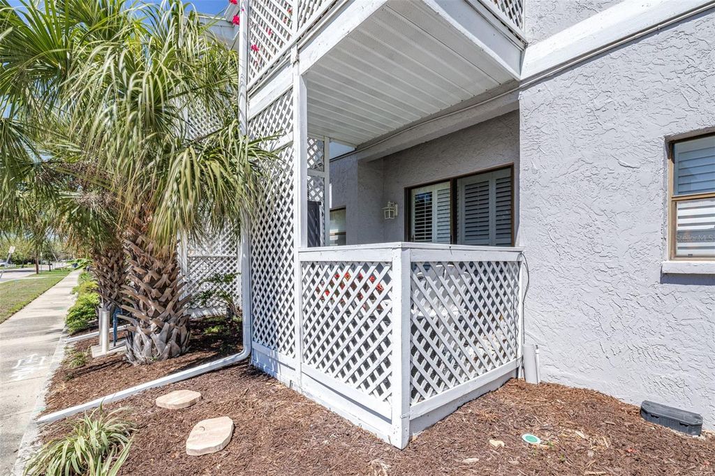 Image 26 of property listing at 4405 W FAIR OAKS AVENUE 11, Tampa, FL 33611
