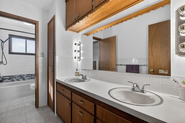 2754 W 3rd Ave, El Dorado, KS 67042