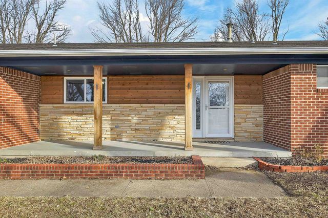 2754 W 3rd Ave, El Dorado, KS 67042