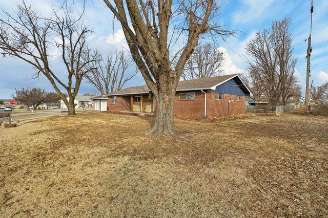2754 W 3rd Ave, El Dorado, KS 67042