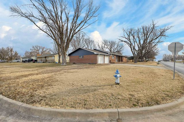 2754 W 3rd Ave, El Dorado, KS 67042