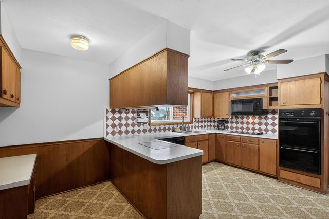 2754 W 3rd Ave, El Dorado, KS 67042