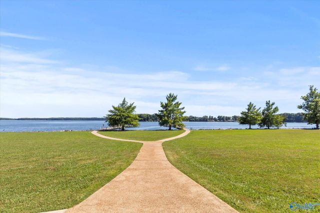 12100 Two Rivers Drive C4, Athens, AL 35611