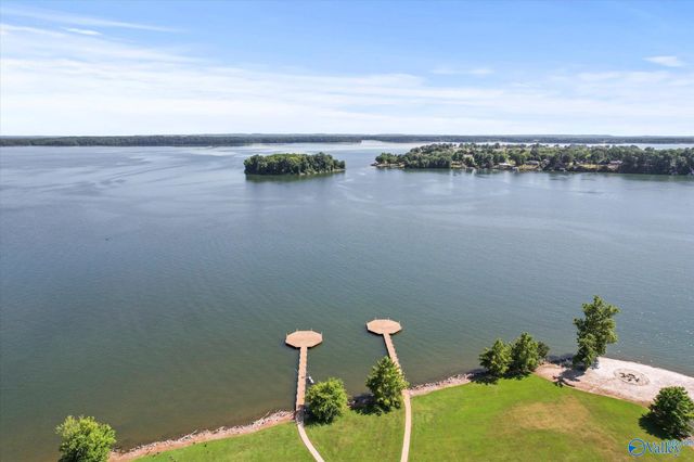 12100 Two Rivers Drive C4, Athens, AL 35611