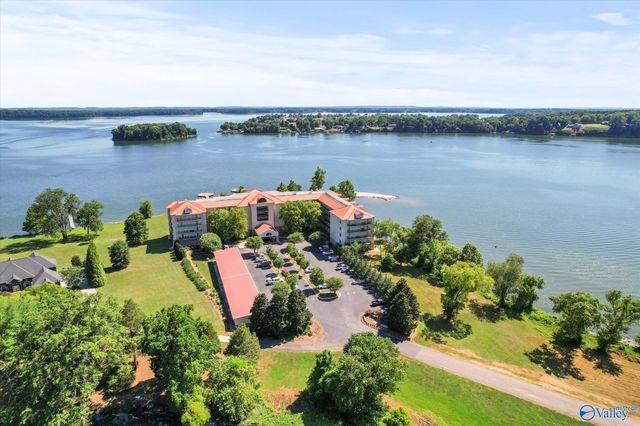 12100 Two Rivers Drive C4, Athens, AL 35611