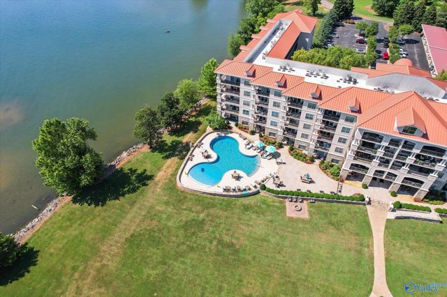 12100 Two Rivers Drive C4, Athens, AL 35611