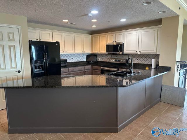 12100 Two Rivers Drive C4, Athens, AL 35611