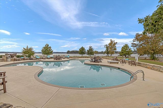 12100 Two Rivers Drive C4, Athens, AL 35611