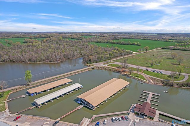 12100 Two Rivers Drive C4, Athens, AL 35611