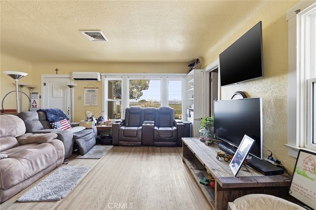 9200 W W Avenue H, Lancaster, CA 93536