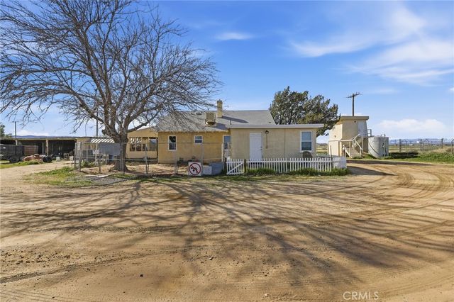 9200 W W Avenue H, Lancaster, CA 93536