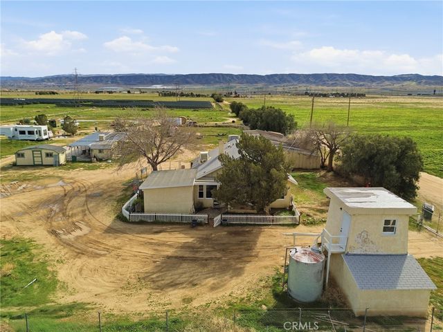 9200 W W Avenue H, Lancaster, CA 93536