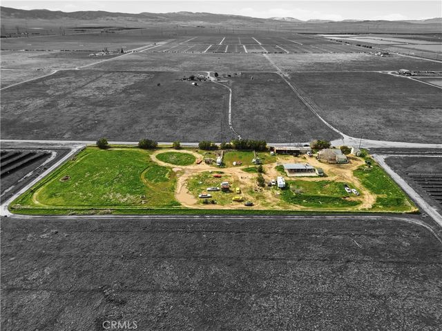 9200 W W Avenue H, Lancaster, CA 93536