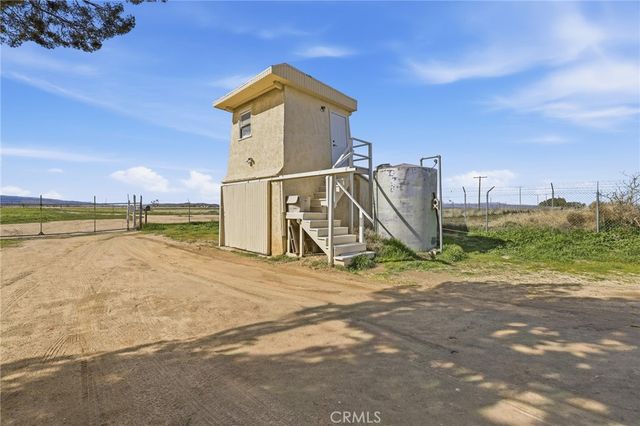 9200 W W Avenue H, Lancaster, CA 93536