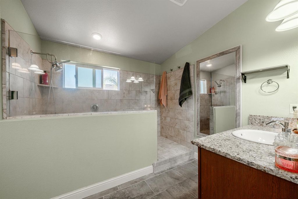 Image 21 of property listing at 3133 4th Street, Sanger, CA 93657