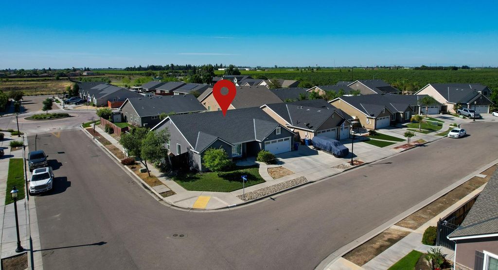 Image 31 of property listing at 3133 4th Street, Sanger, CA 93657