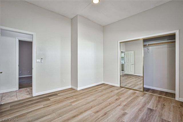 8052 Marbella Circle, Las Vegas, NV 89128