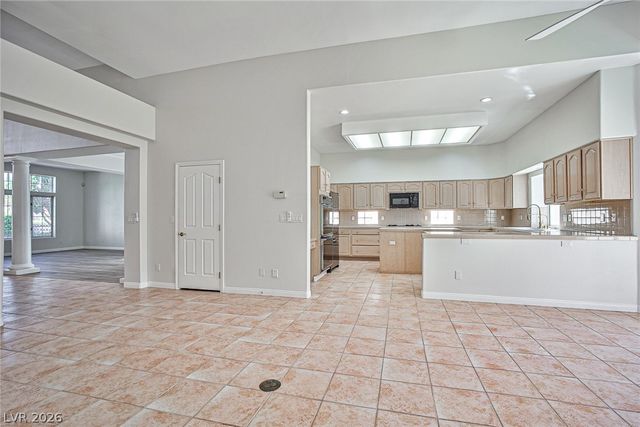 8052 Marbella Circle, Las Vegas, NV 89128