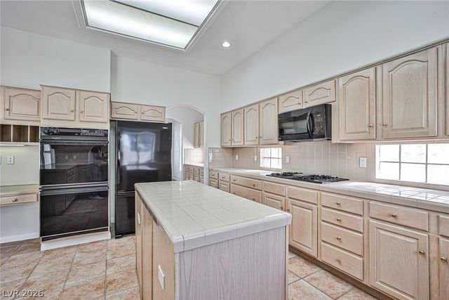 8052 Marbella Circle, Las Vegas, NV 89128