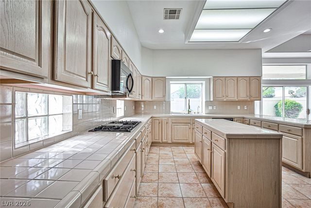 8052 Marbella Circle, Las Vegas, NV 89128
