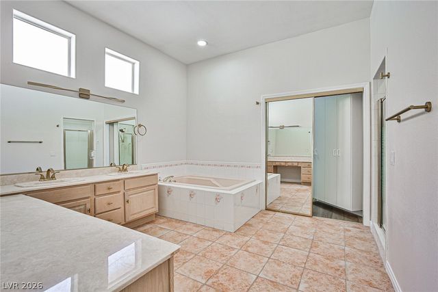8052 Marbella Circle, Las Vegas, NV 89128