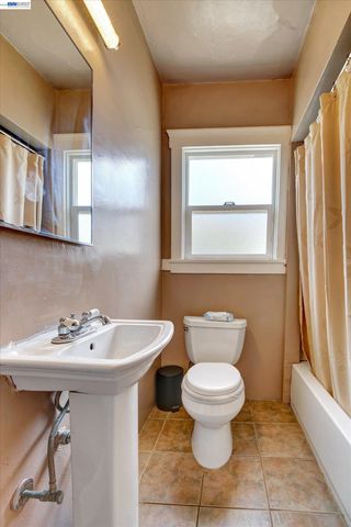 2007 57Th Ave, Oakland, CA 94621