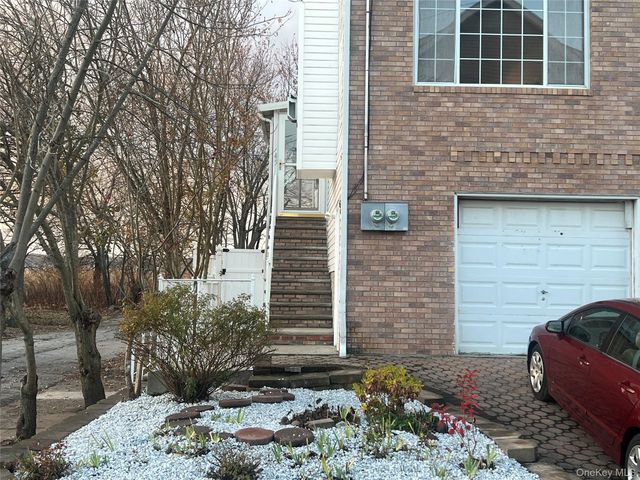 45 Iona Street, Staten Island, NY 10305
