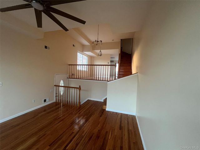 45 Iona Street, Staten Island, NY 10305