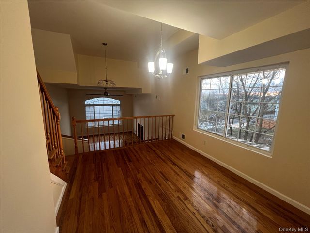 45 Iona Street, Staten Island, NY 10305