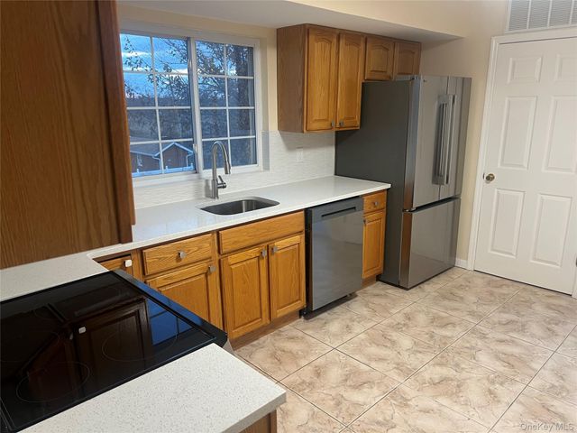 45 Iona Street, Staten Island, NY 10305