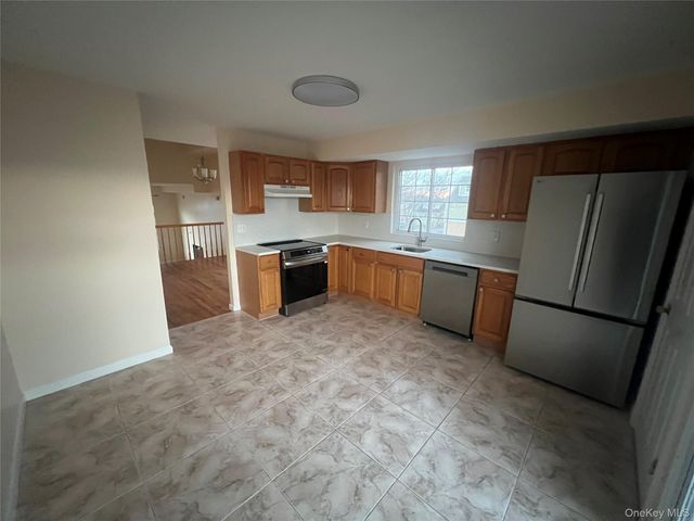 45 Iona Street, Staten Island, NY 10305