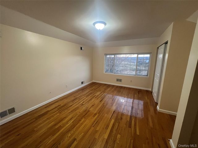 45 Iona Street, Staten Island, NY 10305