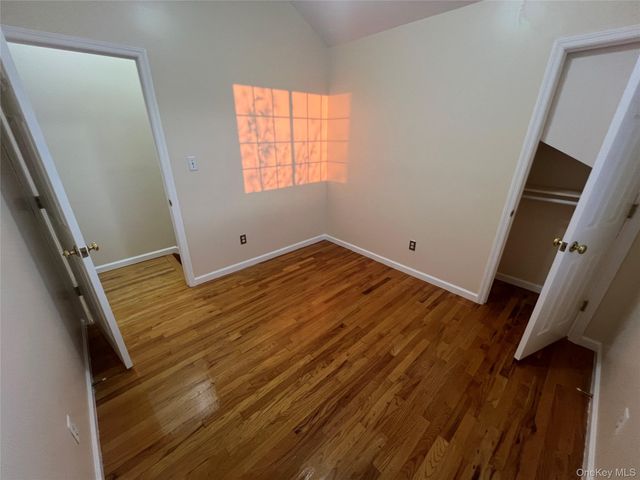 45 Iona Street, Staten Island, NY 10305