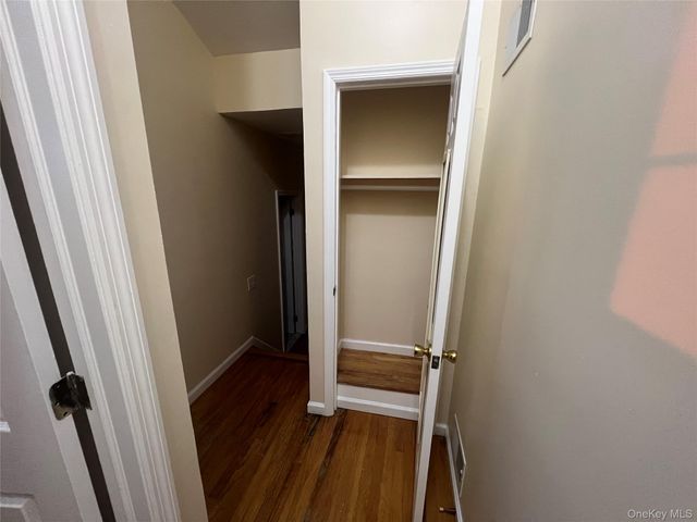 45 Iona Street, Staten Island, NY 10305