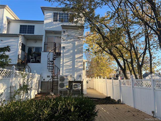 45 Iona Street, Staten Island, NY 10305