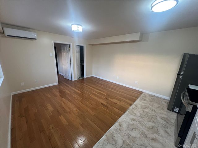 45 Iona Street, Staten Island, NY 10305