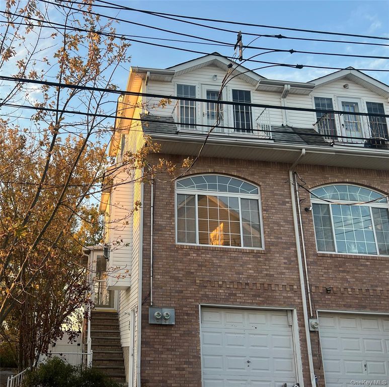 45 Iona Street, Staten Island, NY 10305