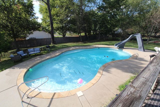 229 Shady Ln, White House, TN 37188