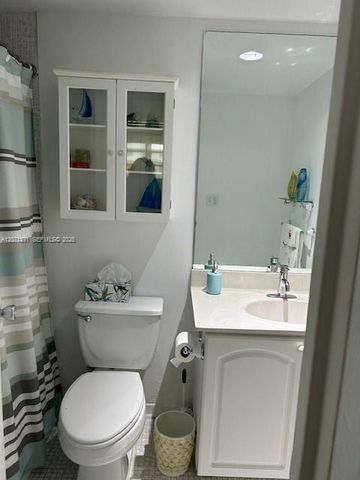3801 S Ocean Drive 2D, Hollywood, FL 33019