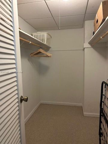 3801 S Ocean Drive 2D, Hollywood, FL 33019