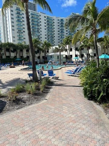 3801 S Ocean Drive 2D, Hollywood, FL 33019