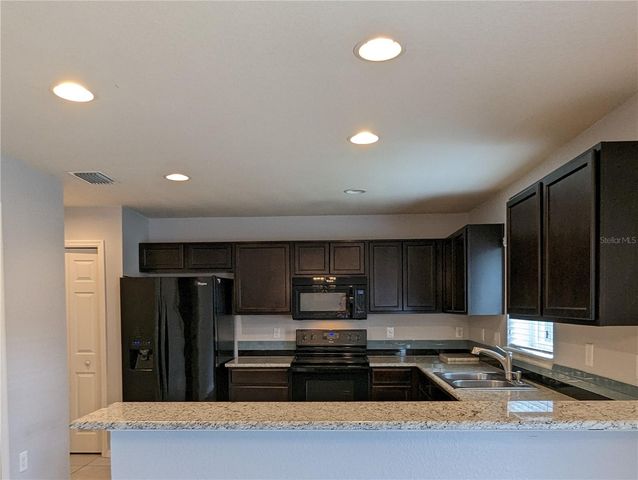 219 WOODKNOLL PLACE, Valrico, FL 33594