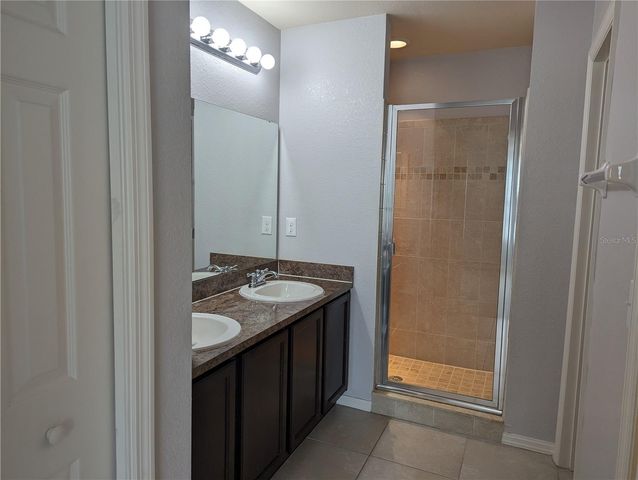 219 WOODKNOLL PLACE, Valrico, FL 33594