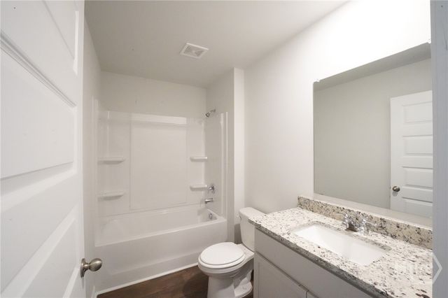 442 Coconut Drive, Bloomingdale, GA 31302