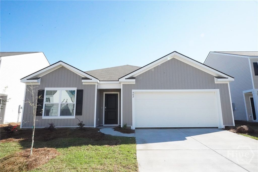 442 Coconut Drive, Bloomingdale, GA 31302