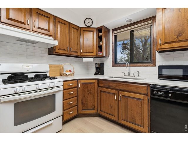 1617 S County Road 5, Fort Collins, CO 80525